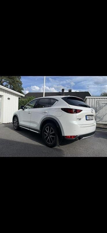 Vit Begagnad 2017 Mazda CX-5 SUV | 229 000 kr (Marknadspris) - Bild 1/3