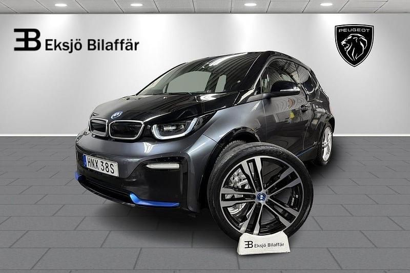 Grå metallic Begagnad 2019 BMW i3 Comfort Edition Halvkombi | 189 500 kr (Marknadspris) - Bild 1/4
