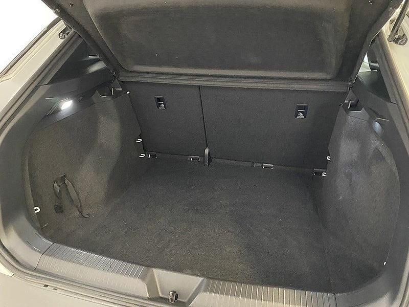 Begagnad VW ID.4 Pro Performance 150 kW (204 HK) 2022 Vit SUV