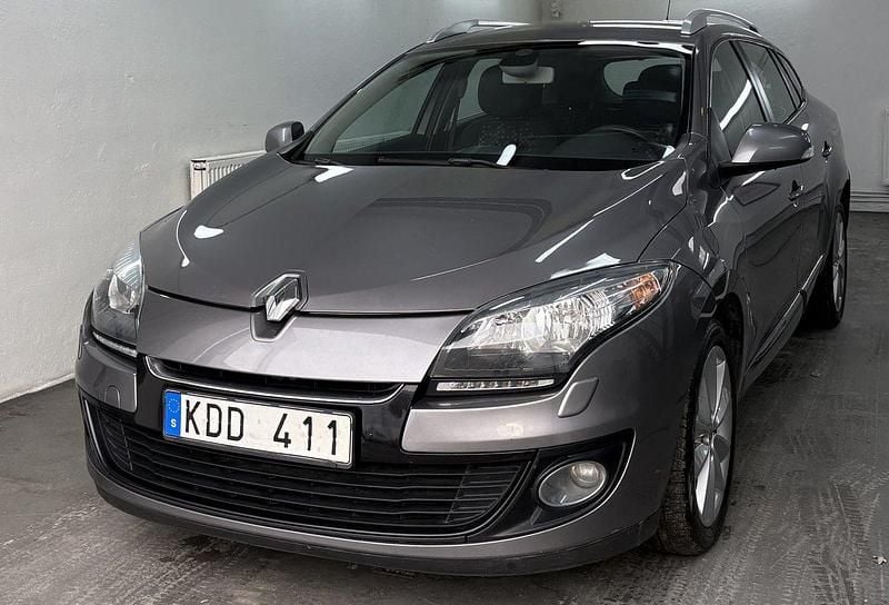 Grå Begagnad 2012 Renault Mégane GrandTour Kombi | 39 900 kr (Bra pris) - Bild 1/4