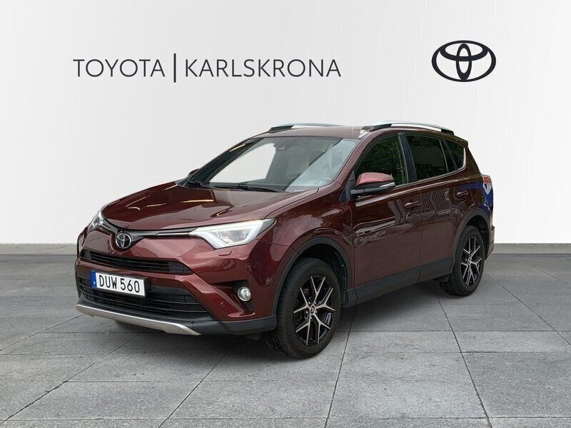 Mörkröd (röd) Begagnad 2016 Toyota RAV4 Active SUV | 189 000 kr (Marknadspris) - Bild 1/3