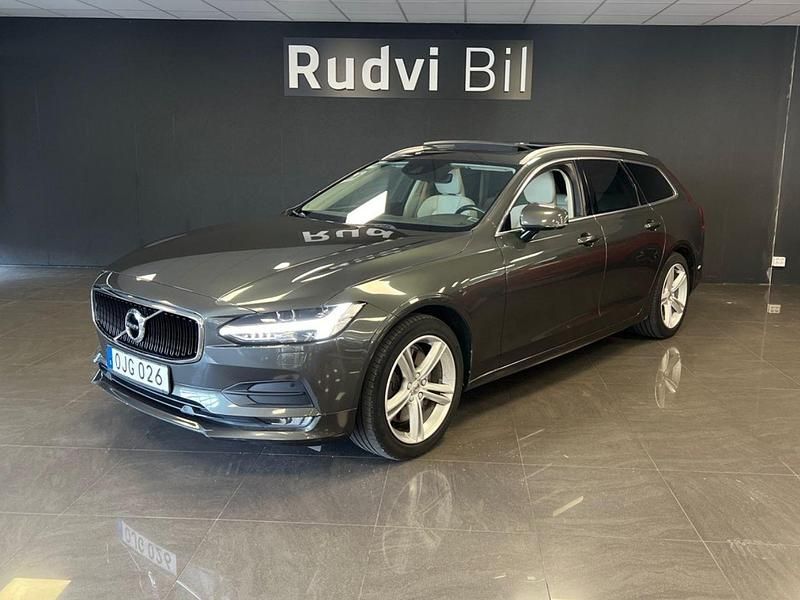 Mörkgrå Begagnad 2018 Volvo V90 Momentum Kombi | 249 900 kr (Lite dyr) - Bild 1/4
