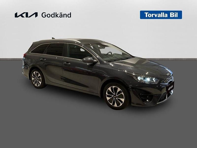 Begagnad Kia Ceed Sportswagon Advance 141 HK (103 kW) 2024 Grå Kombi