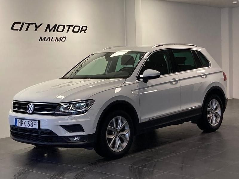 Vit Begagnad 2020 VW Tiguan SUV | 229 900 kr (Superpris) - Bild 1/4