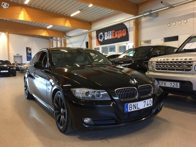 Begagnad BMW 330 Comfort Edition 245 HK (180 kW) 2009 Svart Sedan