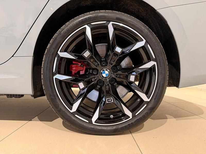 Begagnad BMW 330e Comfort Edition 184 HK (135 kW) 2024 Grå Sedan