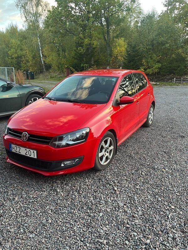 Begagnad VW Polo 90 HK (66 kW) 2013 Halvkombi