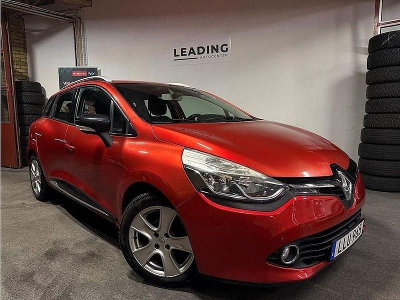 Röd Begagnad 2014 Renault Clio GrandTour SE Kombi | 79 900 kr (Marknadspris) - Bild 1/4