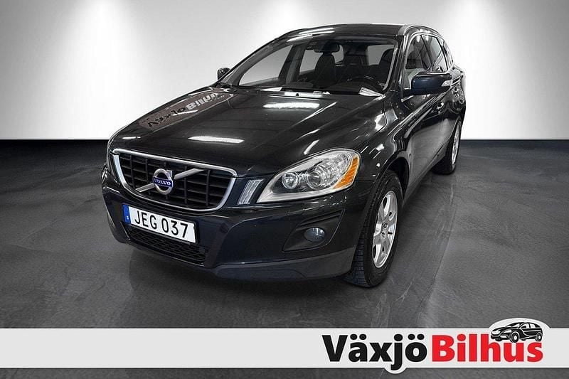 Grå Begagnad 2008 Volvo XC60 Momentum SUV | 79 900 kr (Dyr) - Bild 1/4