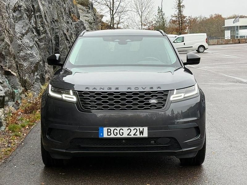 Begagnad Land Rover Range Rover Velar 250 HK (183 kW) 2021 Grå SUV