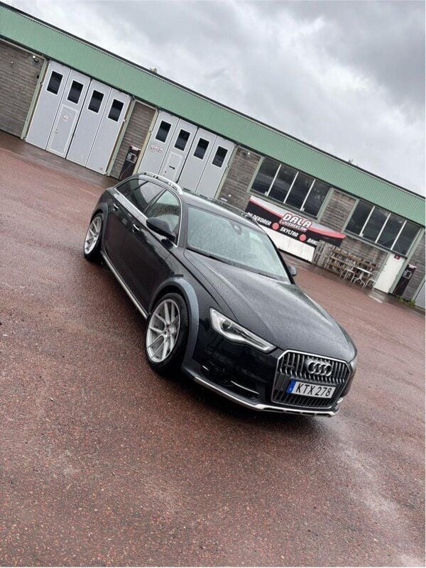 Svart Begagnad 2015 Audi A6 Allroad Kombi | 149 000 kr (Marknadspris) - Bild 1/2