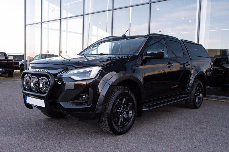 Svart Ny 2024 Isuzu D-Max Pickup | 749 000 kr (Marknadspris) - Bild 1/4