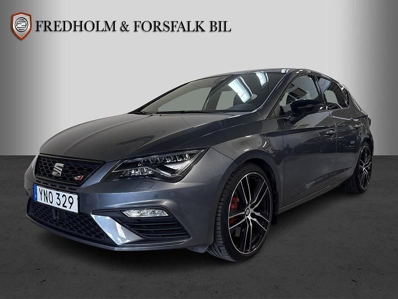 Grå Begagnad 2018 Cupra Leon Halvkombi | 279 900 kr (Marknadspris) - Bild 1/4