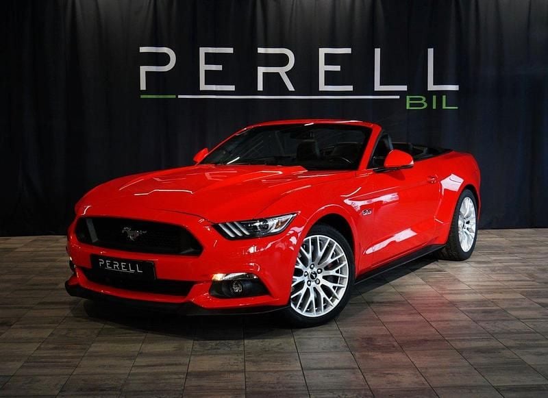 Röd Begagnad 2015 Ford Mustang GT Convertible Cab | 419 000 kr (Marknadspris) - Bild 1/4
