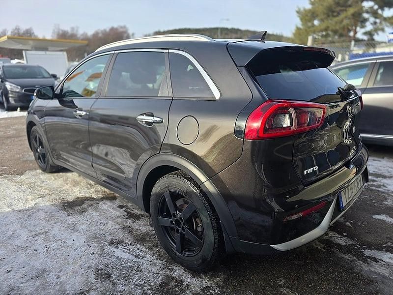 Begagnad Kia Niro Advance 141 HK (103 kW) 2017 Brun SUV