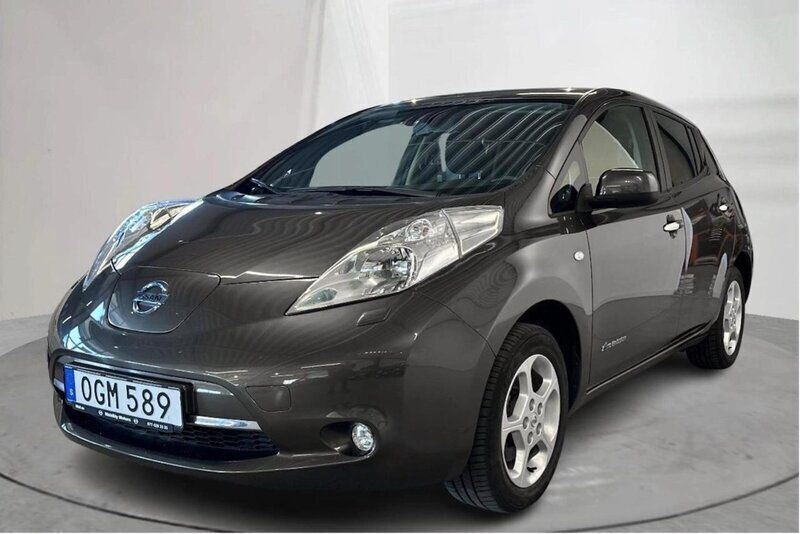 Brun Begagnad 2016 Nissan Leaf Halvkombi | 84 900 kr (Superpris) - Bild 1/4