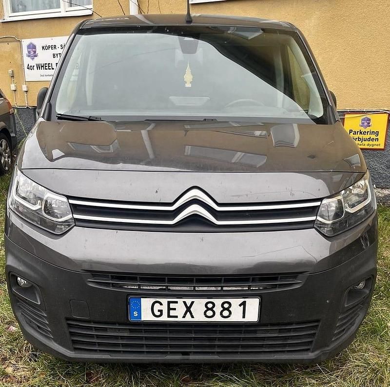 Begagnad Citroën Berlingo 131 HK (96 kW) 2020 Grå Minibuss