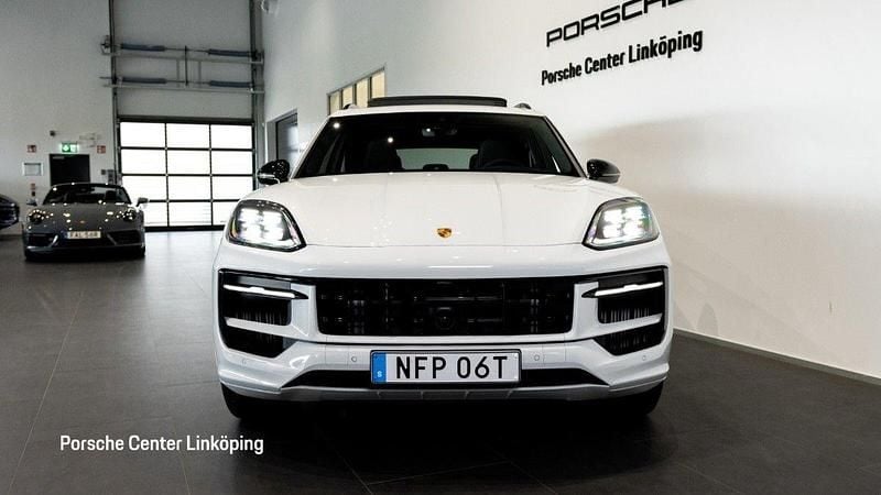 Begagnad Porsche Cayenne 305 HK (224 kW) 2025 Vit (white) SUV