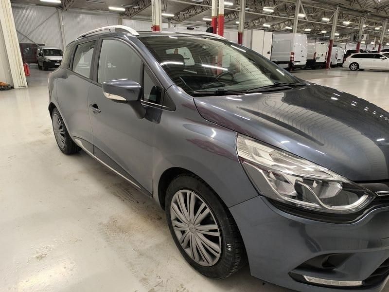 Begagnad Renault Clio IV 90 HK (66 kW) 2017 Grå Kombi