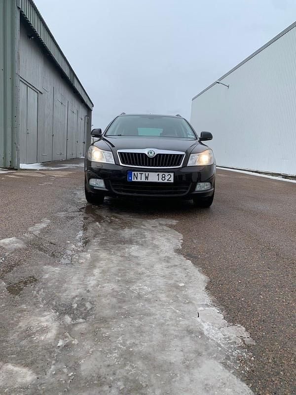 Begagnad Skoda Octavia 105 HK (77 kW) 2012 Kombi