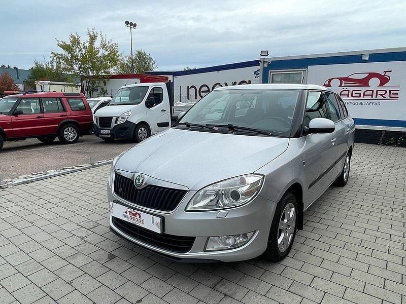 Silver Begagnad 2011 Skoda Fabia Elegance Kombi | 29 900 kr (Marknadspris) - Bild 1/4