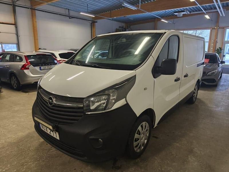 Begagnad Opel Vivaro 120 HK (88 kW) 2018 Vit Minibuss