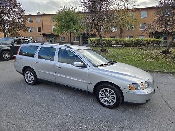 Begagnad 2006 Volvo V70 SE Kombi | 13 800 kr (Marknadspris) - Bild 1/4