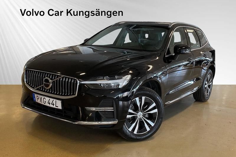 Begagnad Volvo XC60 Core 355 HK (261 kW) 2022 Svart SUV