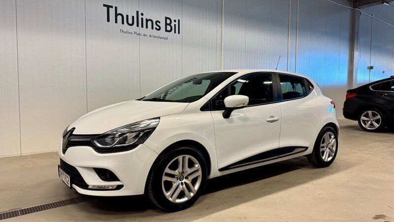 Vit Begagnad 2016 Renault Clio IV Expression Halvkombi | 69 900 kr (Marknadspris) - Bild 1/4