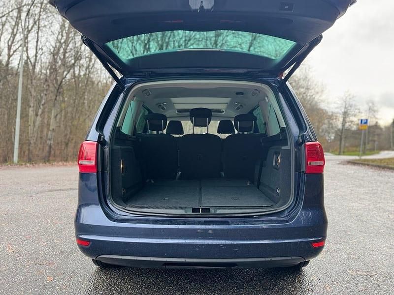 Begagnad VW Sharan 150 HK (110 kW) 2011 Minibuss