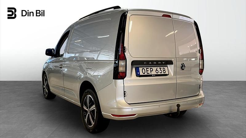 Begagnad VW Caddy 122 HK (89 kW) 2022 Silver (reflexsilver metall) Minibuss