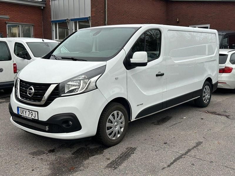 Vit Begagnad 2019 Nissan NV300 Van | 112 000 kr (Superpris) - Bild 1/4
