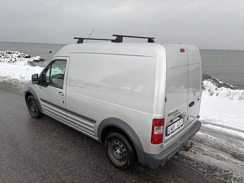 Begagnad Ford Transit Connect 110 HK (80 kW) 2007 Silvermet Minibuss