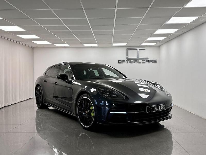 Grå Begagnad 2018 Porsche Panamera Sport Turismo Kombi | 599 900 kr - Bild 1/4