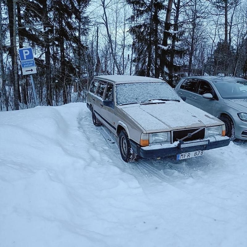 Begagnad Volvo 740 113 HK (83 kW) 1987 Kombi