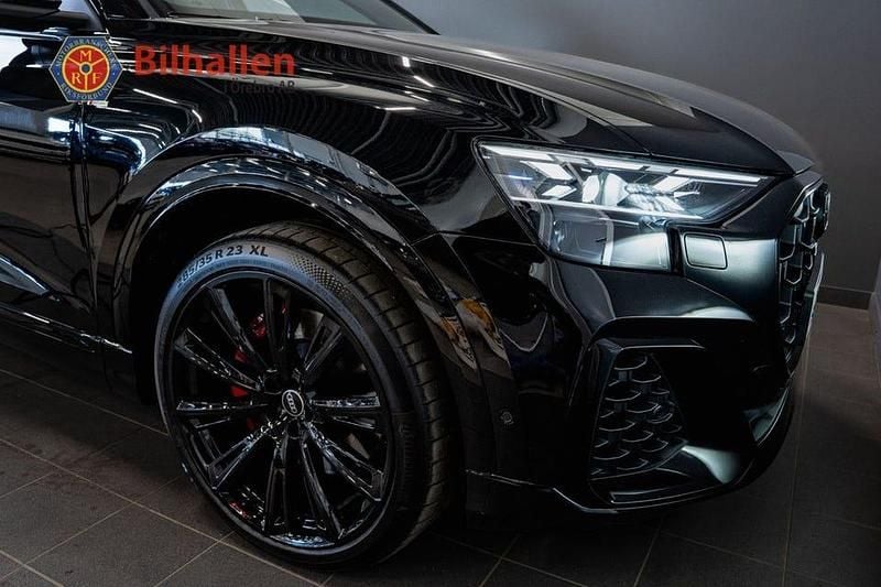 Begagnad Audi Q8 S-Line 490 HK (360 kW) 2025 Svart SUV