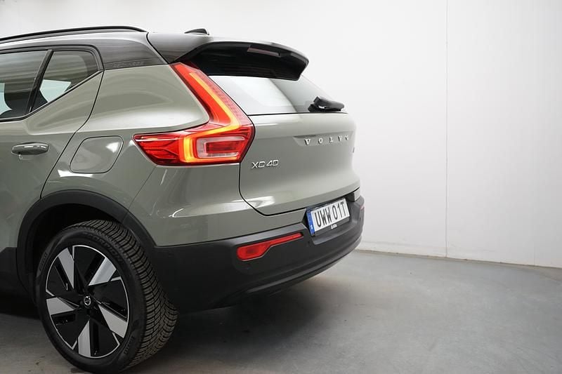Begagnad Volvo XC40 Single Motor Extended Range 188 kW (256 HK) 2024 Grön SUV