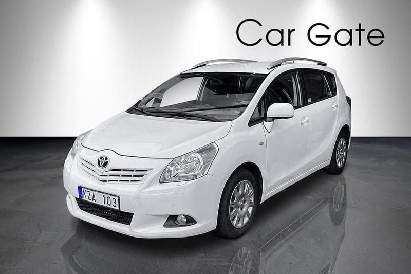 Vit Begagnad 2010 Toyota Verso Multidrive S Minibuss | 104 900 kr (Marknadspris) - Bild 1/4