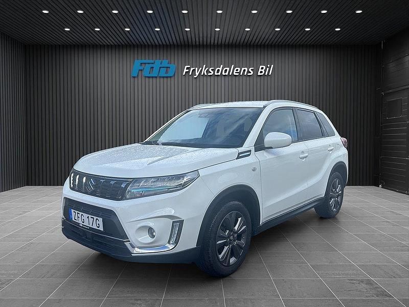 Vit Begagnad 2023 Suzuki Vitara SUV | 259 000 kr (Marknadspris) - Bild 1/4