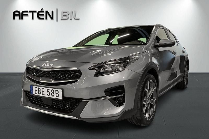 Grå Begagnad 2022 Kia XCeed Advance SUV | 239 800 kr (Bra pris) - Bild 1/3