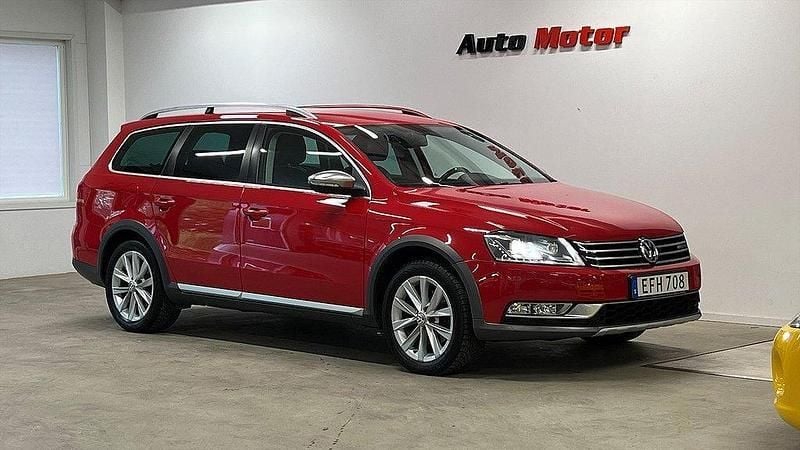 Röd Begagnad 2014 VW Passat Alltrack Kombi | 129 900 kr (Marknadspris) - Bild 1/3