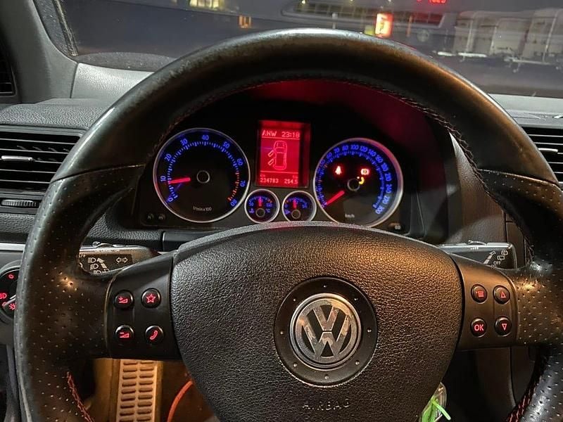Begagnad VW Golf VI Edition 320 HK (235 kW) 2008 Halvkombi