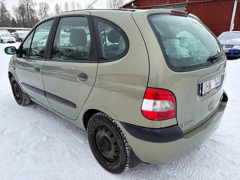 Begagnad Renault Scénic Authentique 107 HK (78 kW) 2003 Grön Minibuss