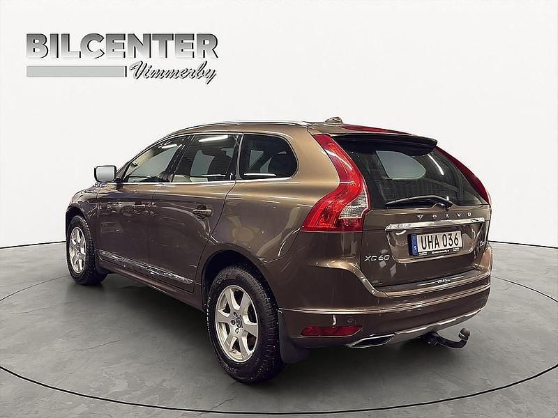 Begagnad Volvo XC60 Summum 190 HK (139 kW) 2016 Brun SUV