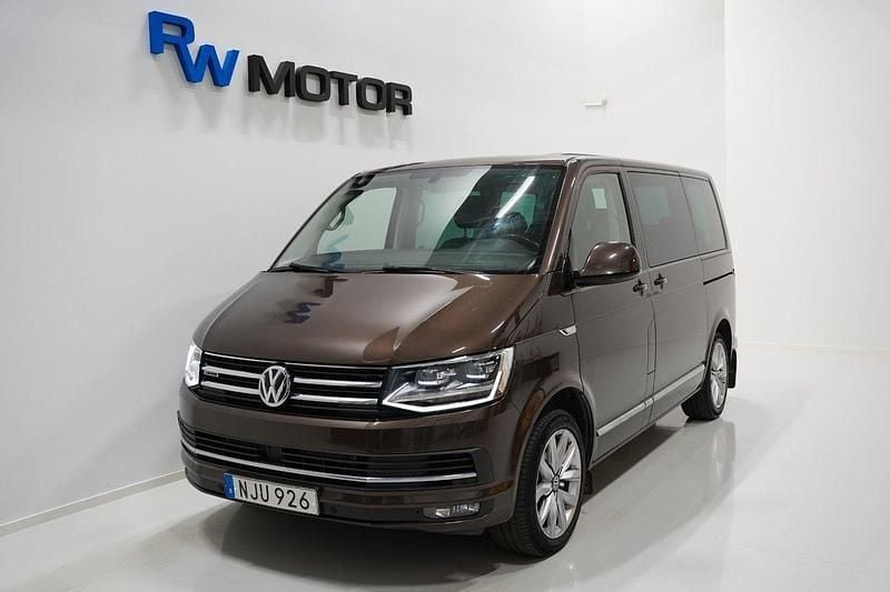 Brun Begagnad 2016 VW Multivan Highline Minibuss | 419 800 kr (Marknadspris) - Bild 1/4