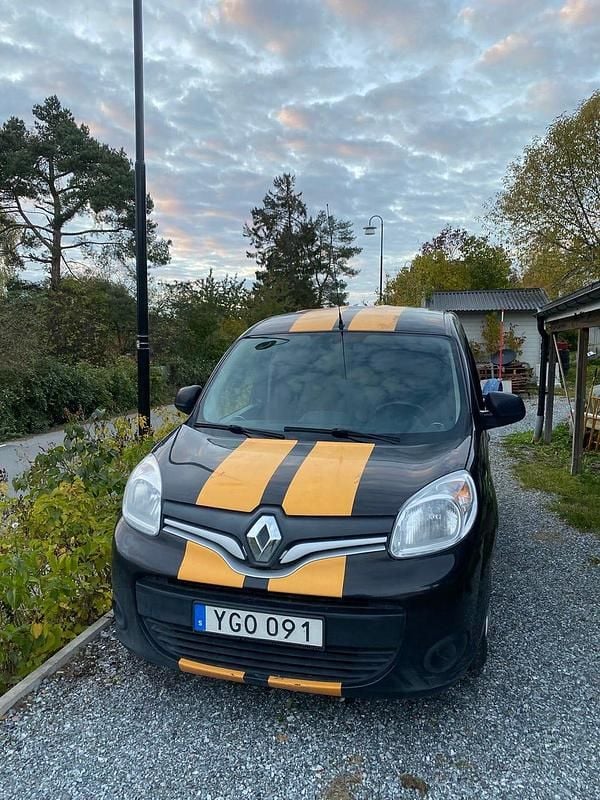 Begagnad 2016 Renault Kangoo Minibuss | 43 000 kr (Superpris) - Bild 1/4