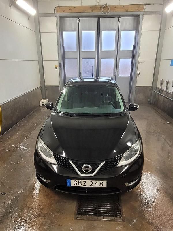 Begagnad Nissan Pulsar 190 HK (139 kW) 2016 Halvkombi