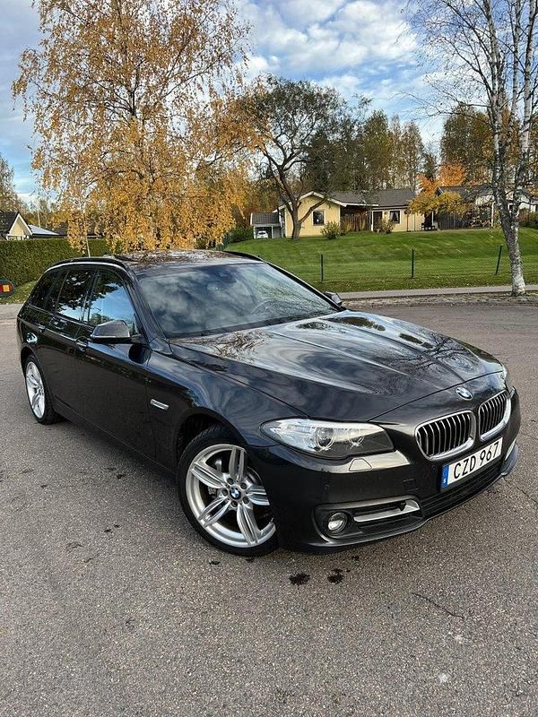 Grå Begagnad 2014 BMW 530 Kombi | 134 000 kr (Bra pris) - Bild 1/4