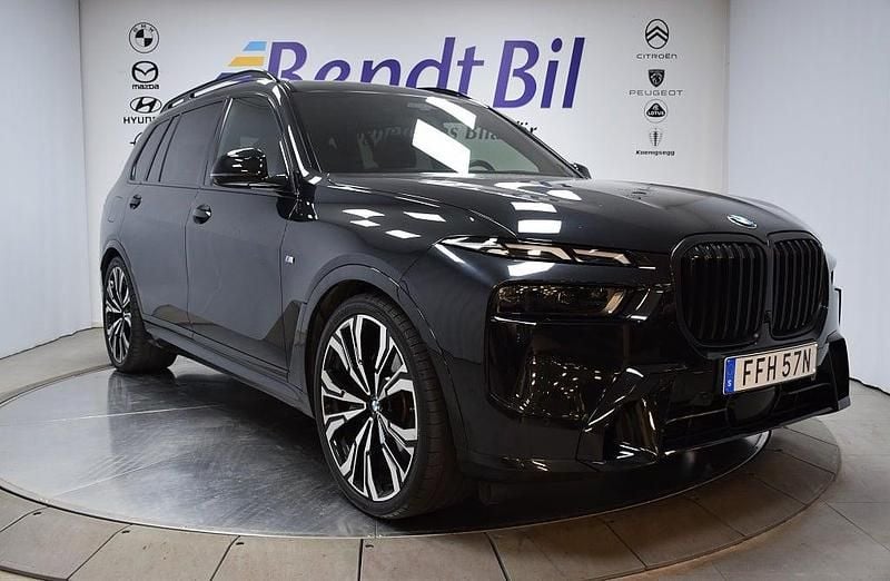 Begagnad BMW X7 Exclusive 352 HK (258 kW) 2023 Black sapphire metallic SUV