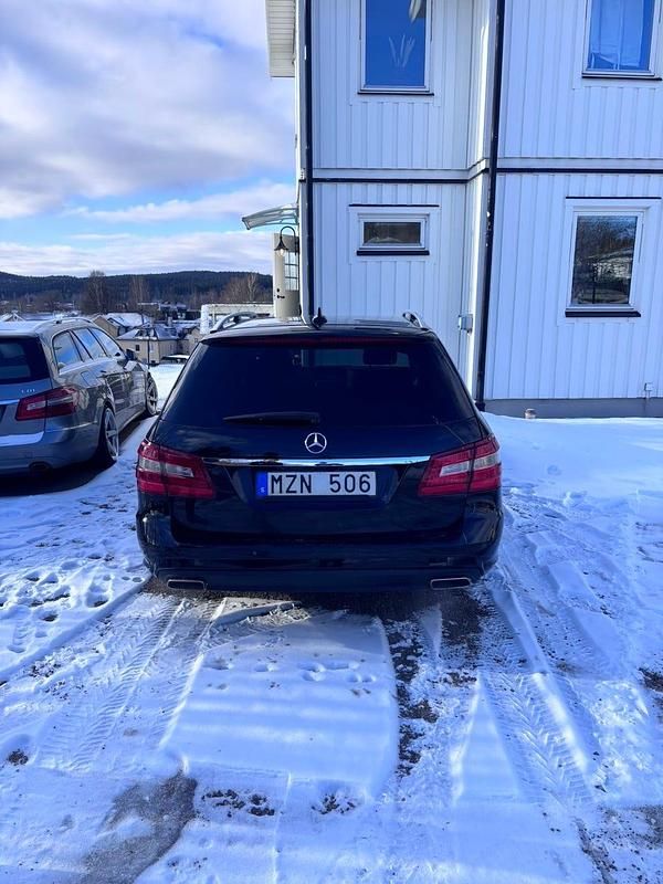 Begagnad Mercedes E220 170 HK (125 kW) 2013